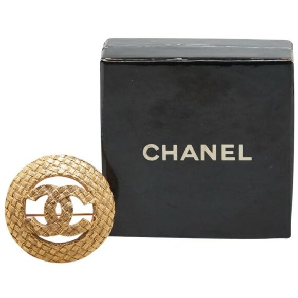 CHANEL CC Logo Round Circle Mesh Brooch Gold Tone Pin 29 Auth w/Box #9182 - Picture 4 of 6